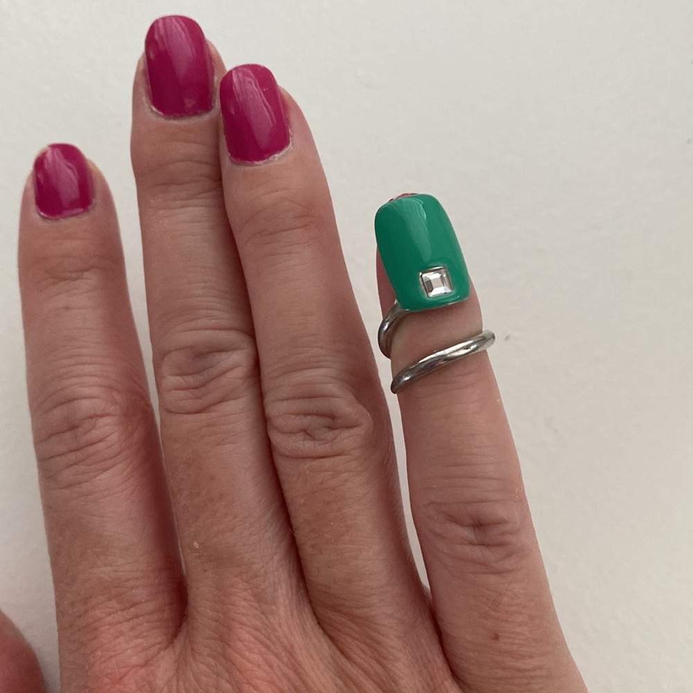 Pantone x Sephora Ring - Picture 3 of 4